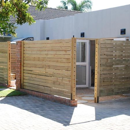 Secure, Private, Queen Room Close To Airport Puerto Elizabeth Exterior foto