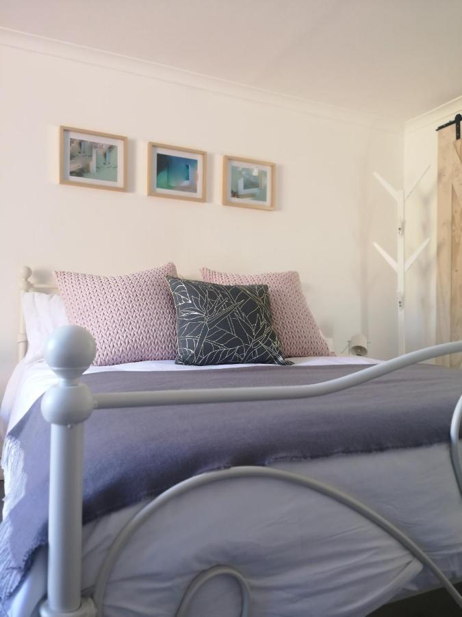 Secure, Private, Queen Room Close To Airport Puerto Elizabeth Exterior foto