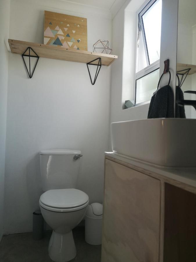 Secure, Private, Queen Room Close To Airport Puerto Elizabeth Exterior foto